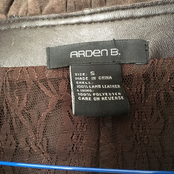 ARDEN B Buttery Soft Lambskin Leather Ruffle Jacket - Picture 4 of 8